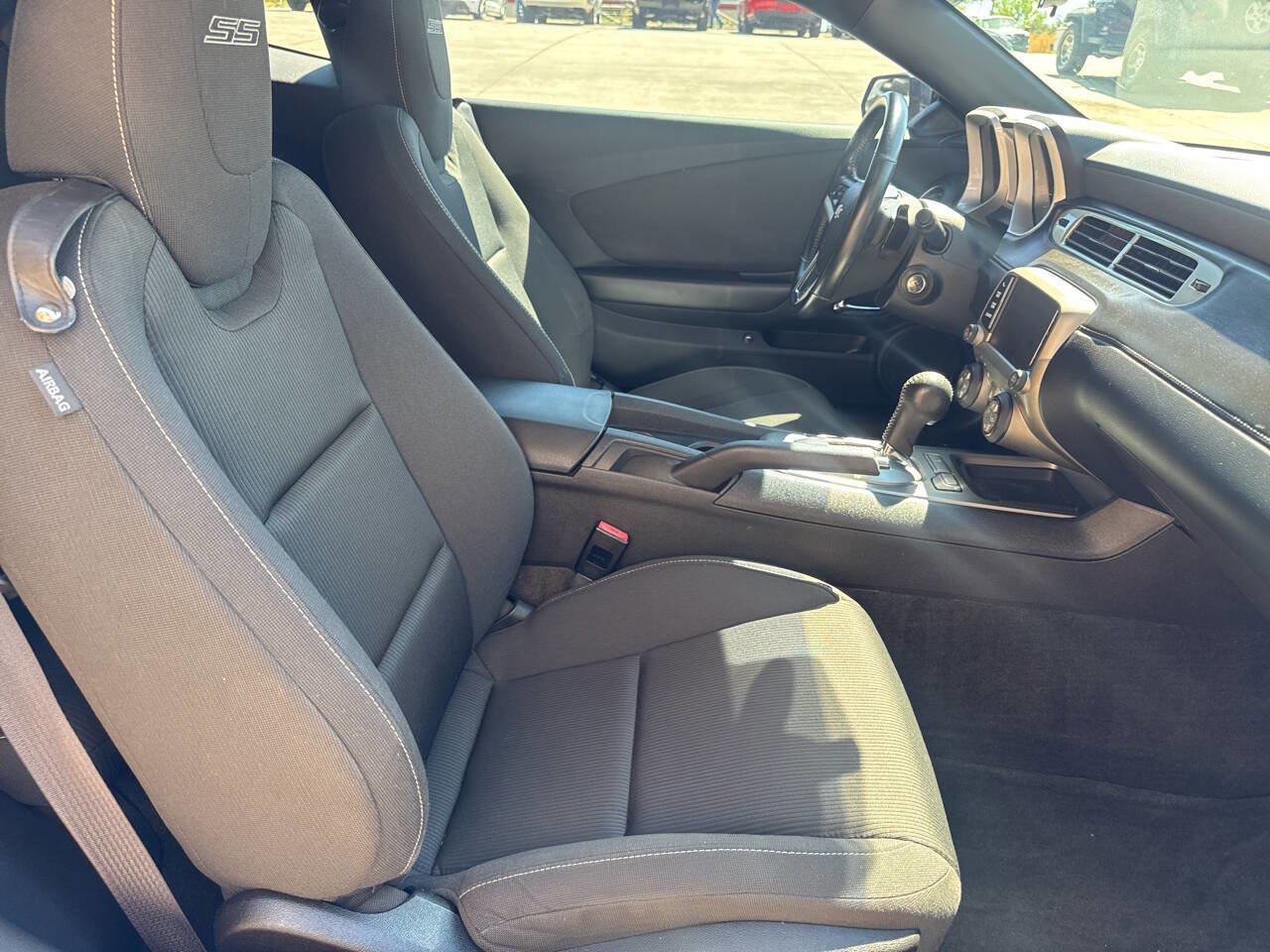 Used 2014 Chevrolet Camaro SS RWD image 12
