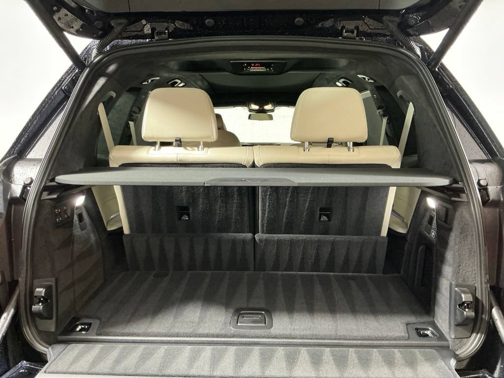 Certified 2026 BMW X7 xDrive40i w/ M Sport Package AWD/4WD image 32