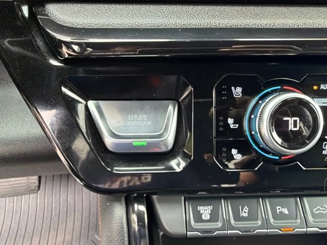 Used 2025 GMC Sierra 2500 AT4 w/ AT4 Preferred Package AWD/4WD image 14