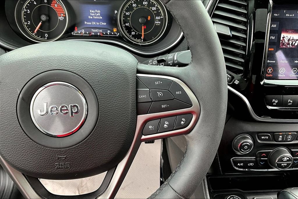 Used 2022 Jeep Cherokee Limited AWD/4WD image 12