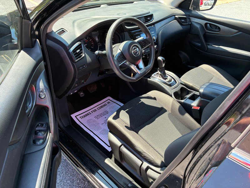 Used 2018 Nissan Rogue Sport S image 7