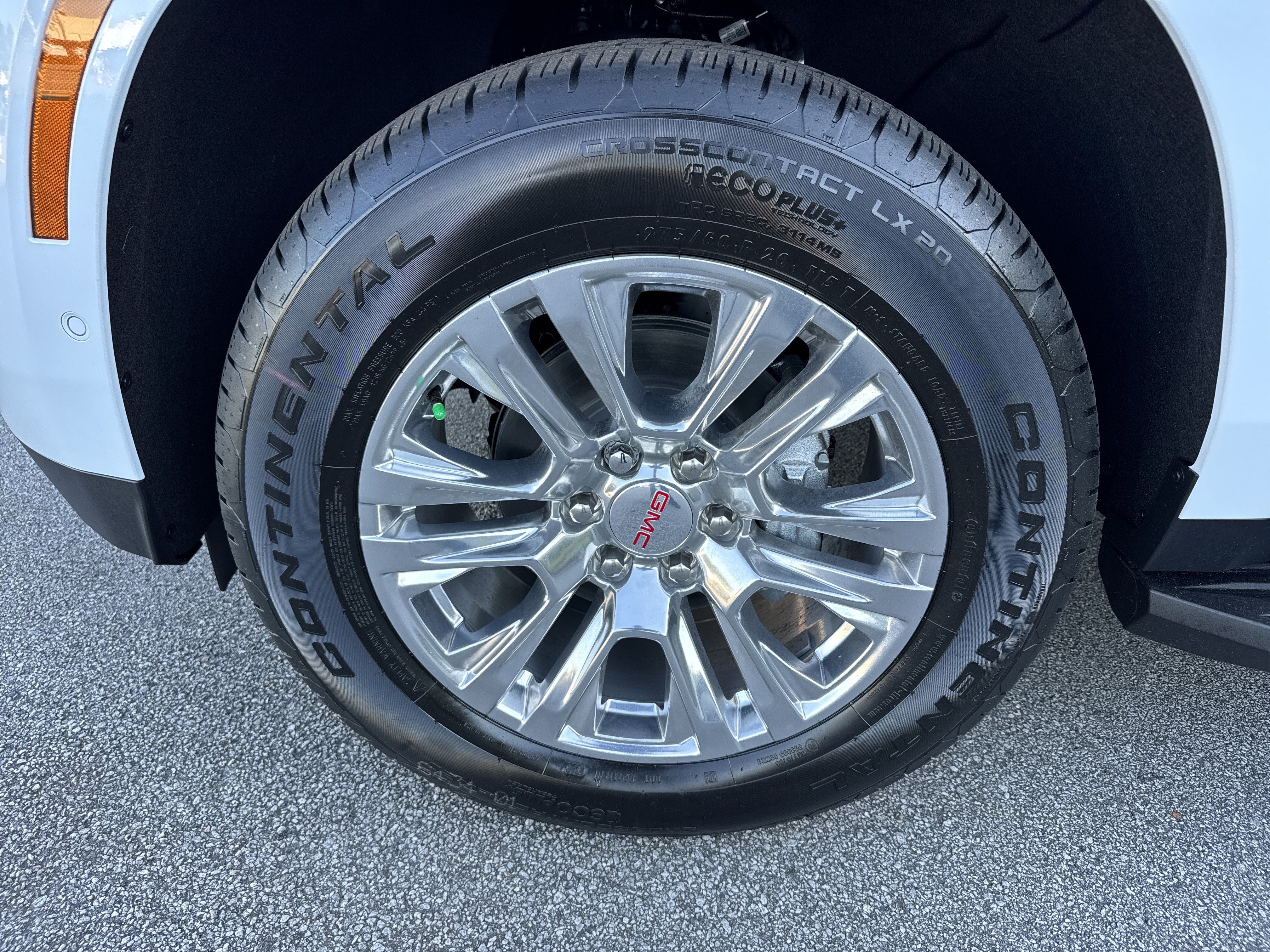 New 2026 GMC Yukon Denali AWD/4WD image 13