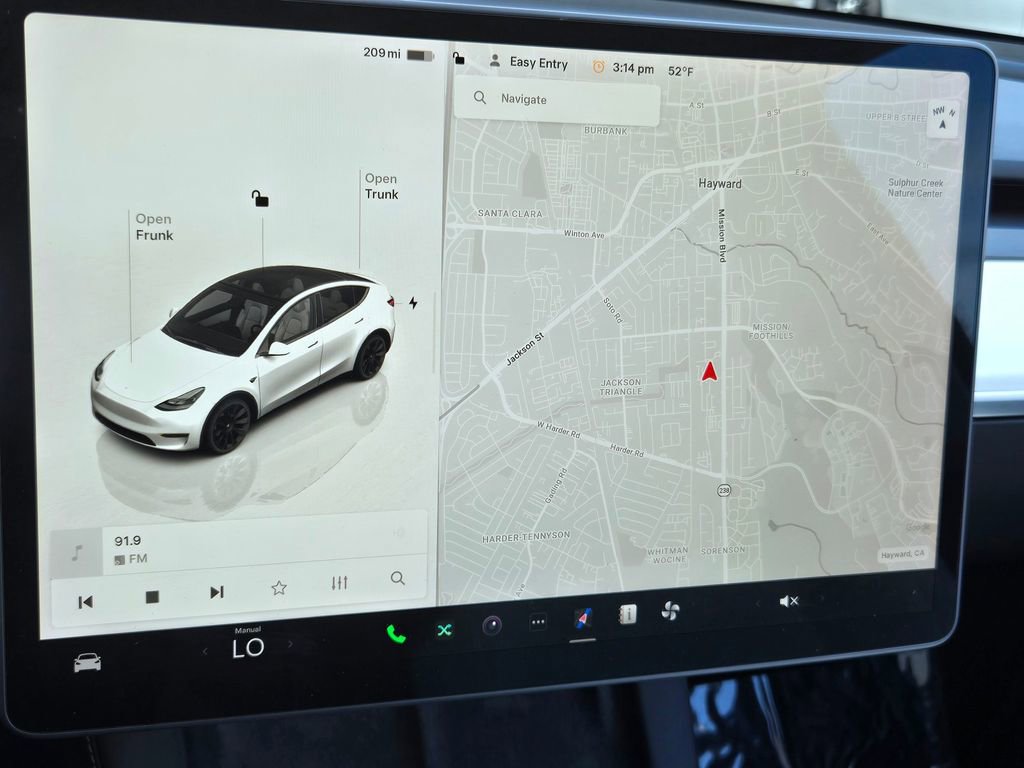 Used 2023 Tesla Model Y Long Range image 18