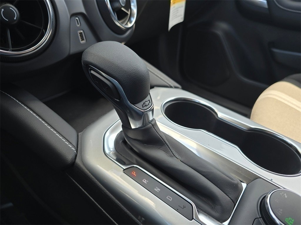 New 2025 Chevrolet Blazer LT w/ Midnight/Sport Edition image 25