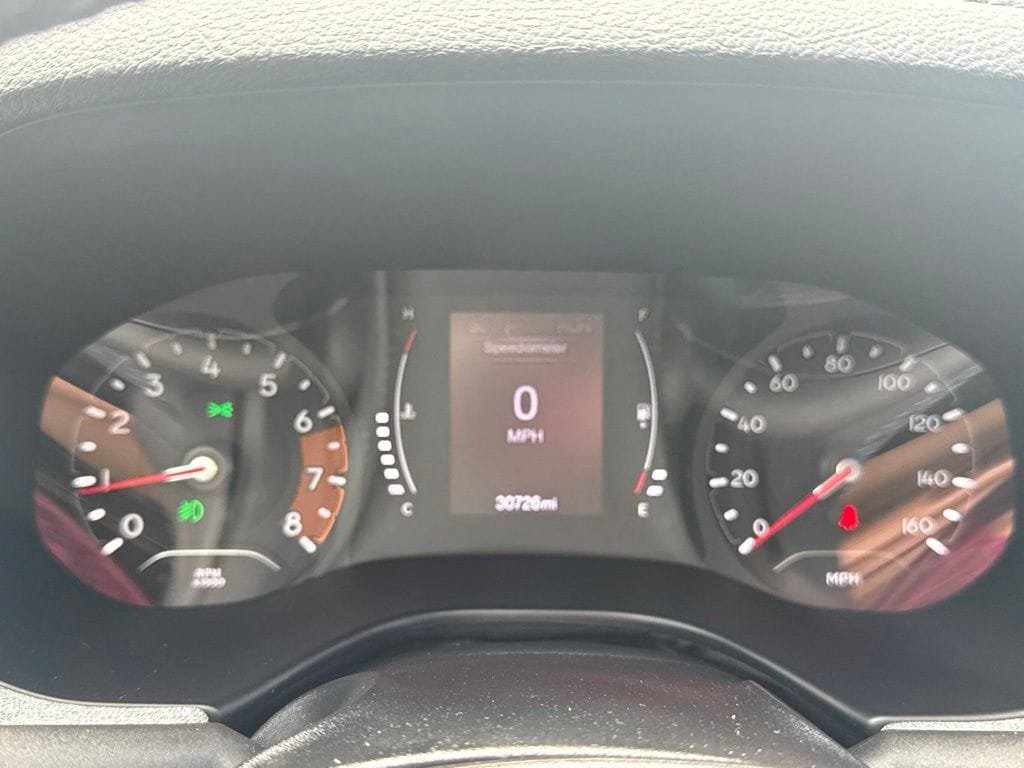 Used 2022 Jeep Compass Latitude FWD image 23