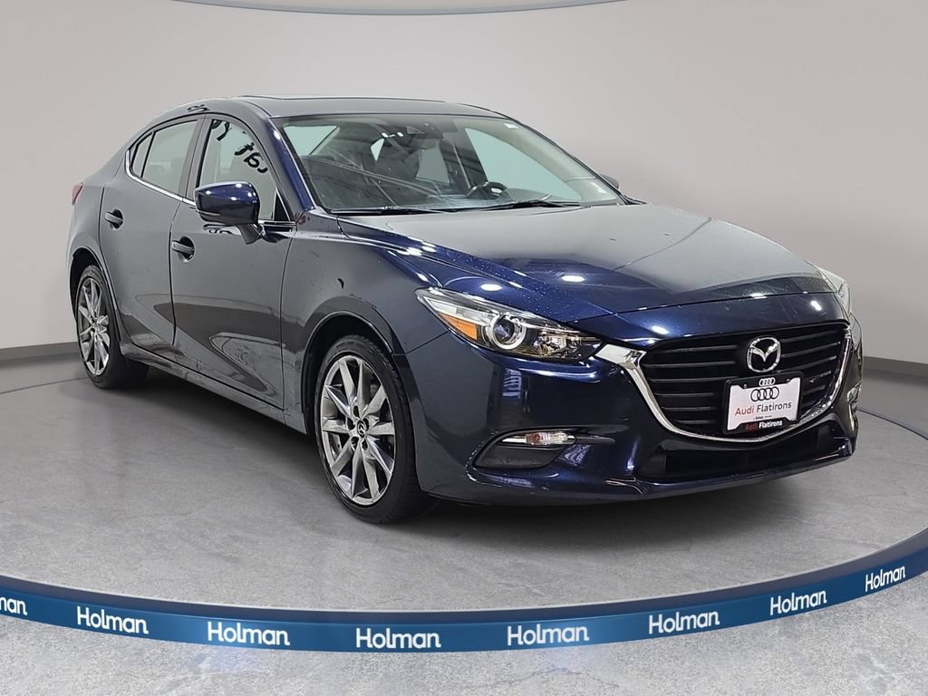 Used 2018 MAZDA MAZDA3 Touring FWD image 4