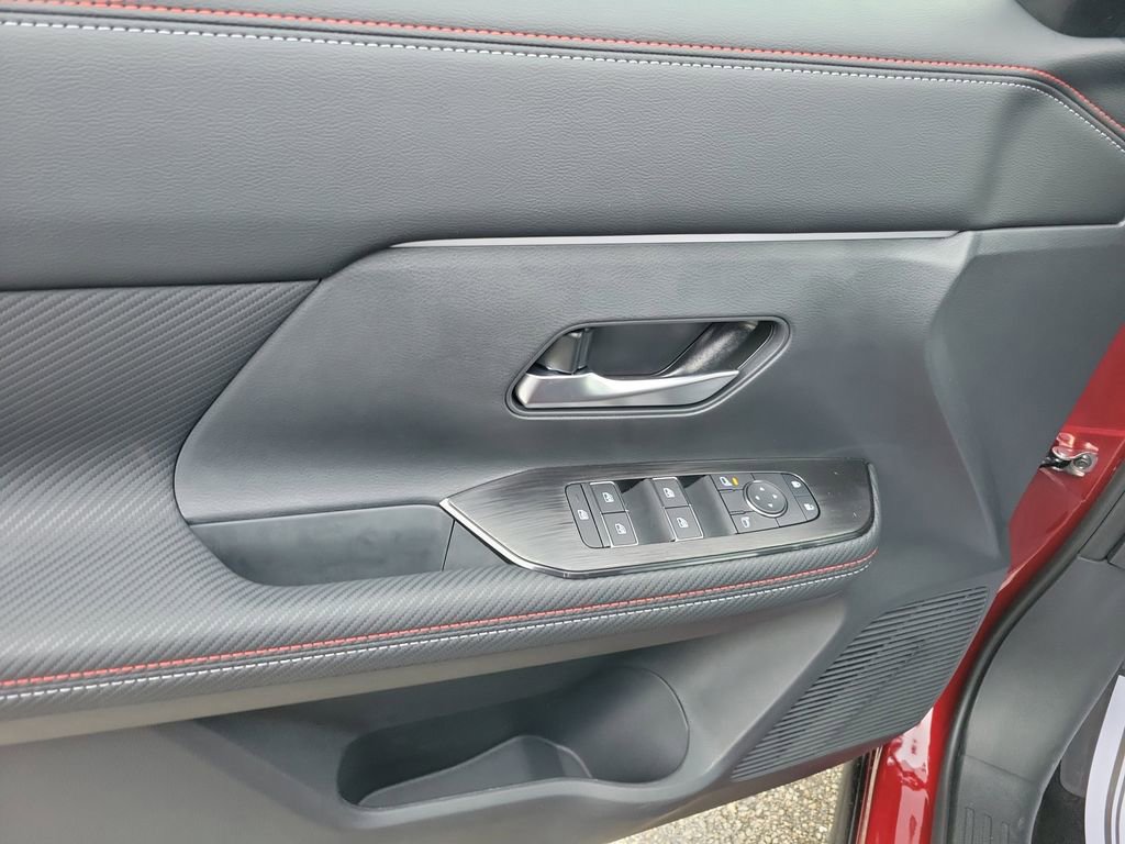 New 2026 Nissan Kicks SR image 21