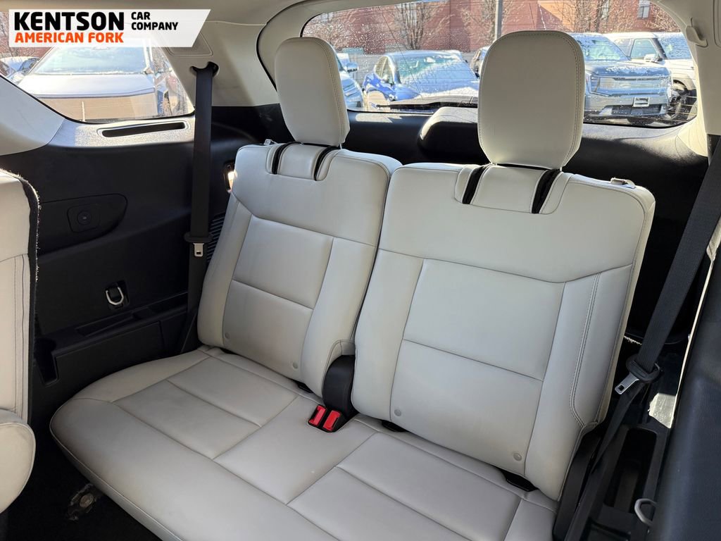 Used 2025 Ford Explorer Platinum w/ LUX Leather Package image 35