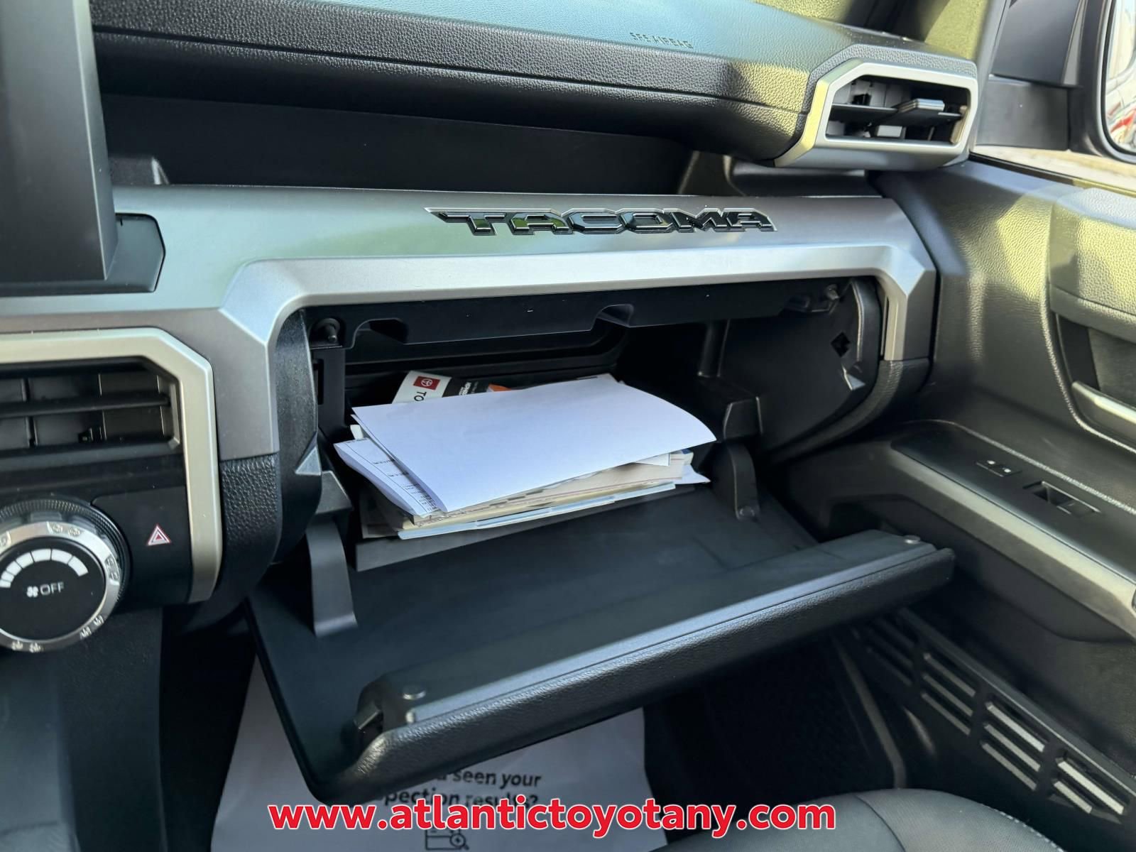 Used 2024 Toyota Tacoma TRD Off-Road image 31