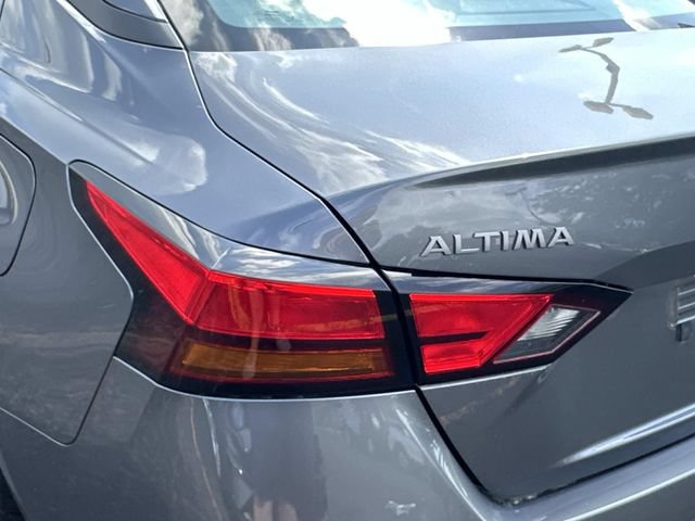 Used 2024 Nissan Altima 2.5 SV FWD image 15