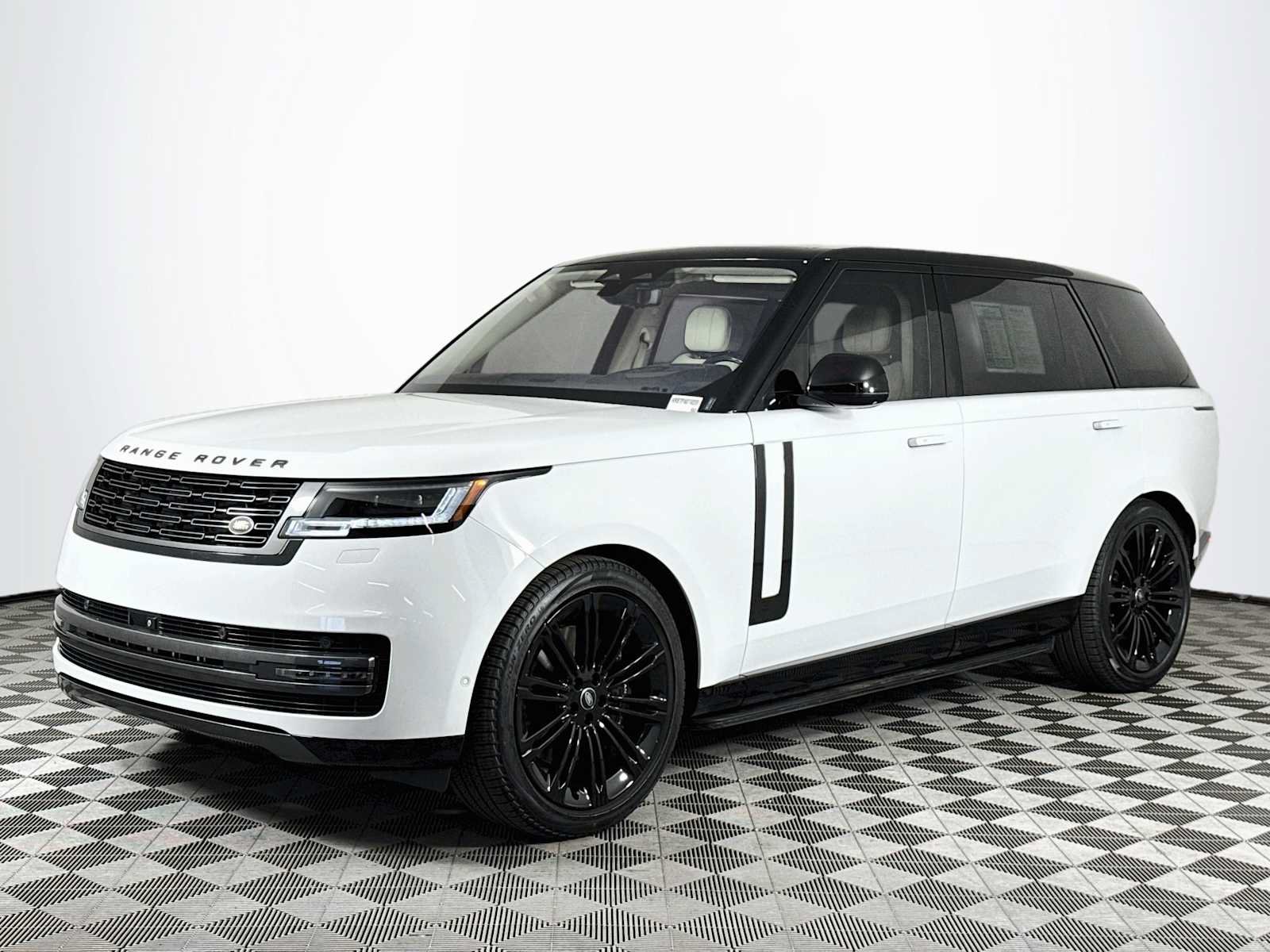 Used 2023 Land Rover Range Rover Long Wheelbase SE AWD/4WD image 1