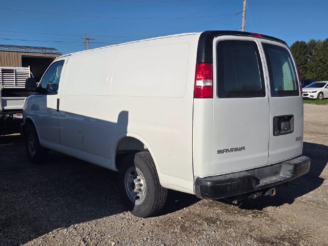 Used 2025 GMC Savana 2500 w/ Driver Convenience Package RWD image 3