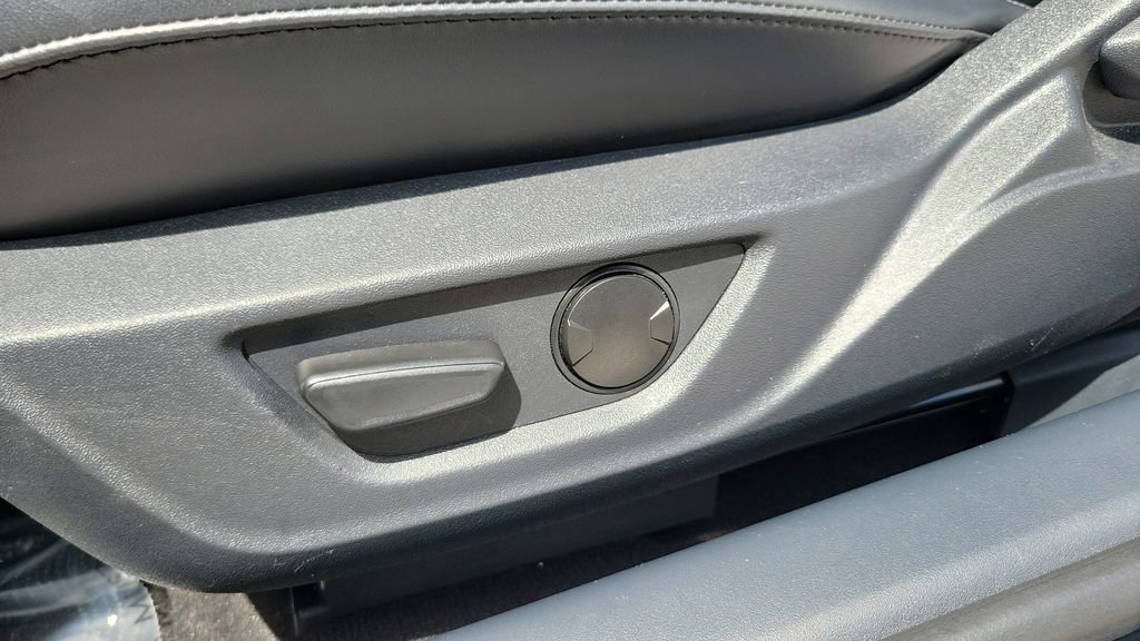 Used 2024 Ford Mustang GT Premium RWD image 16