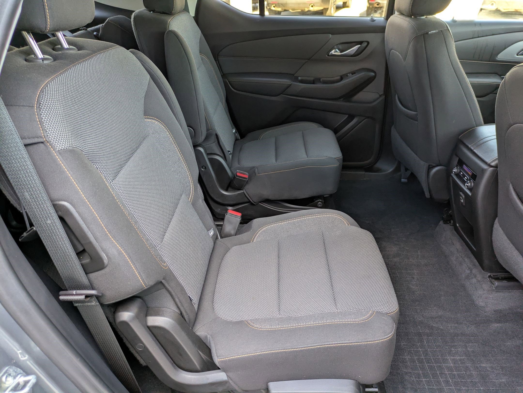 Used 2021 Chevrolet Traverse LT FWD image 26