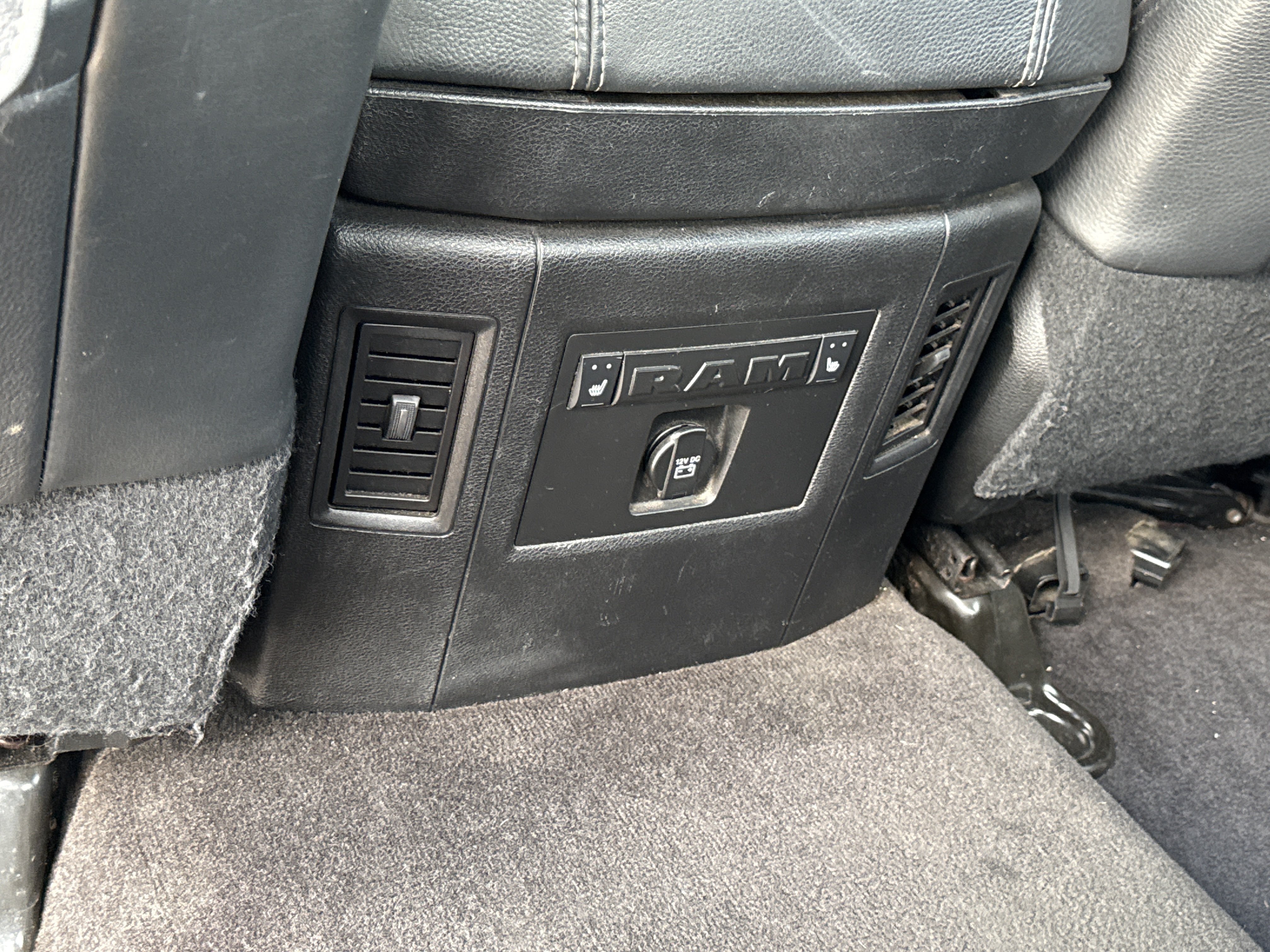 Used 2018 RAM 1500 Limited AWD/4WD image 11