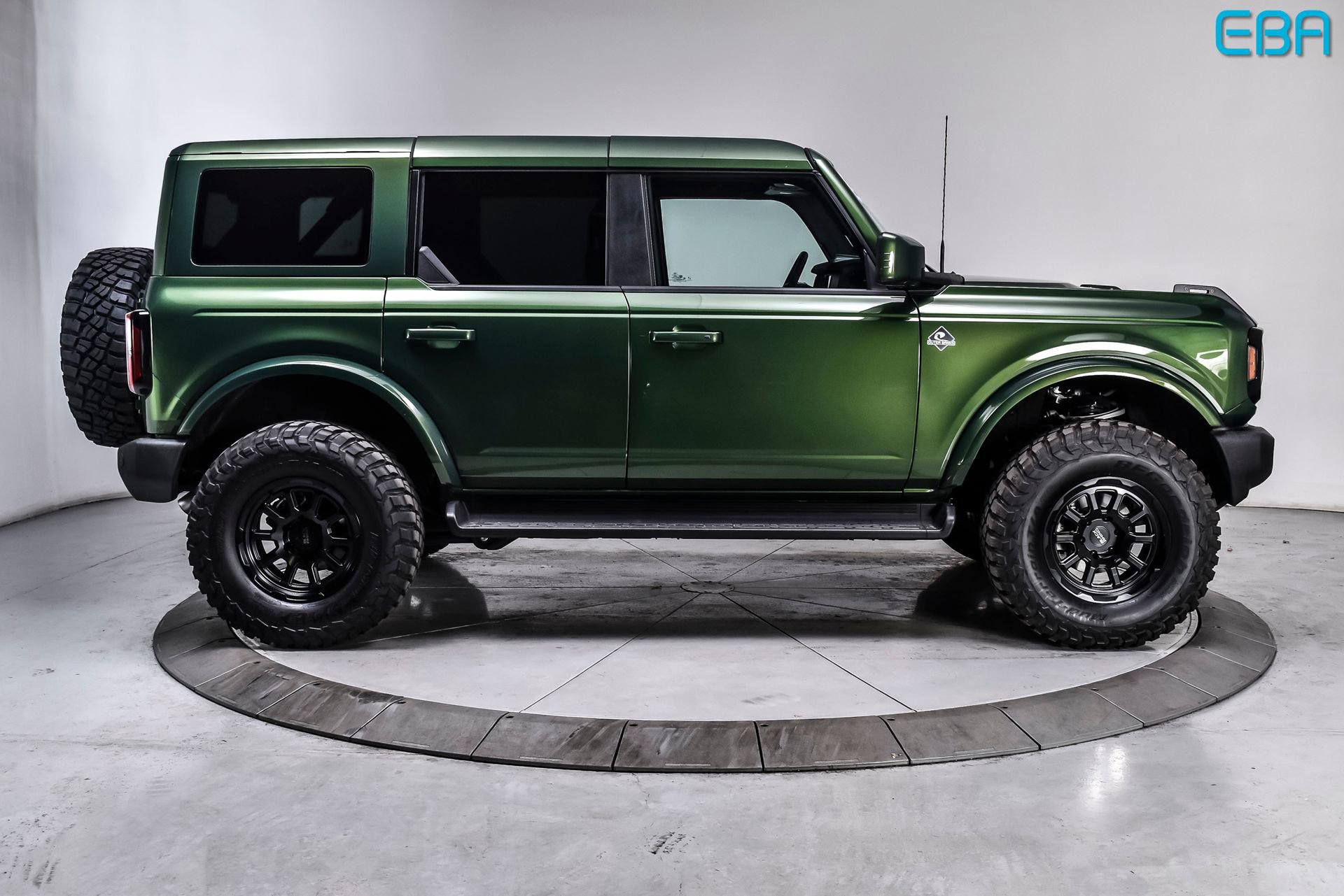 Used 2025 Ford Bronco Outer Banks AWD/4WD image 7