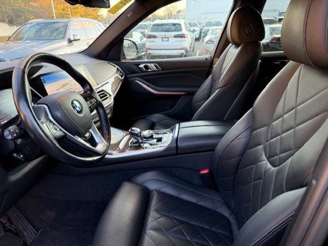 Used 2023 BMW X5 xDrive40i w/ Premium Package image 3