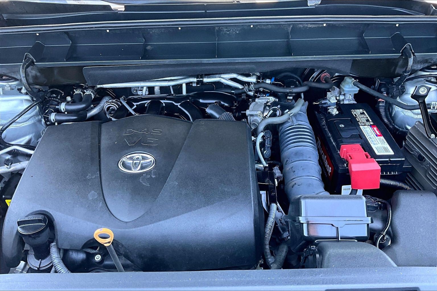 Used 2021 Toyota Highlander L AWD/4WD image 9