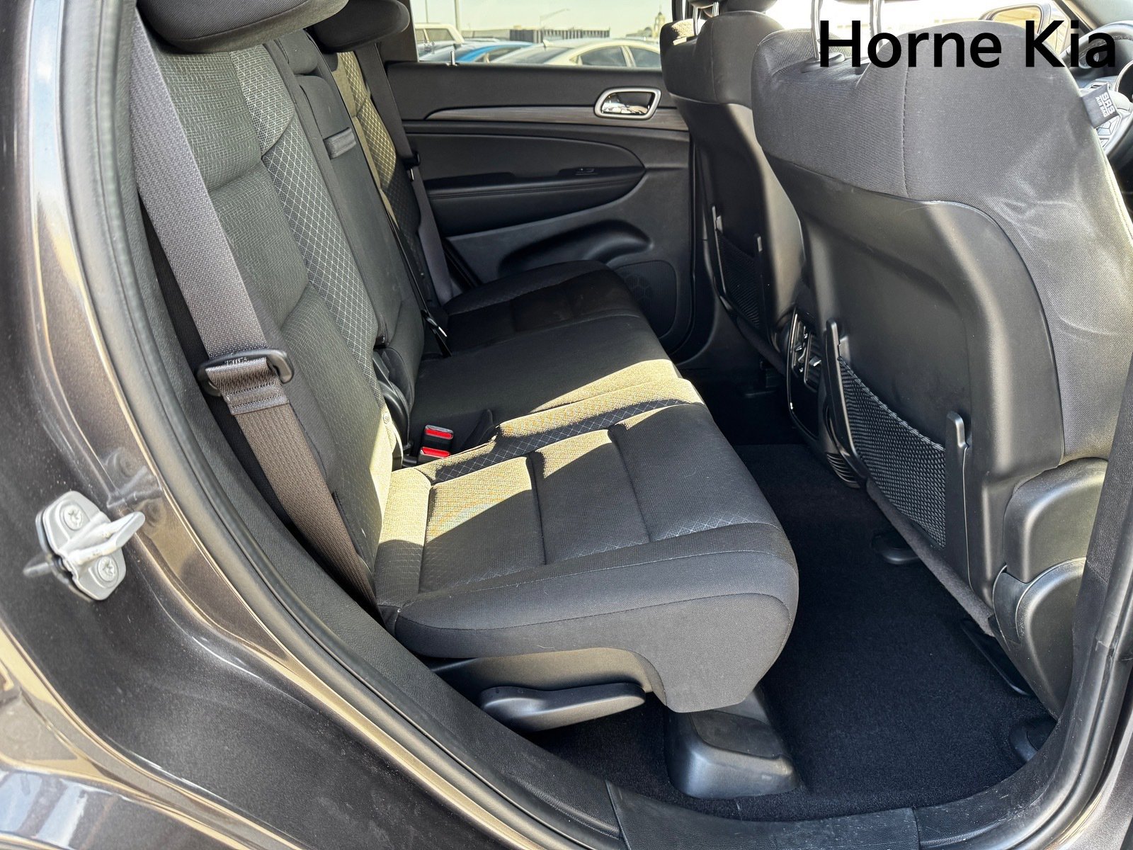 Used 2021 Jeep Grand Cherokee Laredo image 25