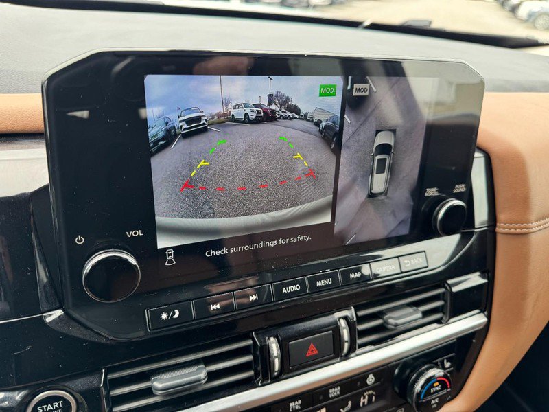 Used 2024 Nissan Pathfinder Platinum w/ Cargo Package image 24