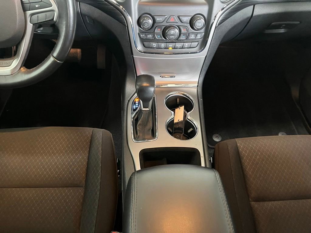 Used 2020 Jeep Grand Cherokee Laredo AWD/4WD image 12