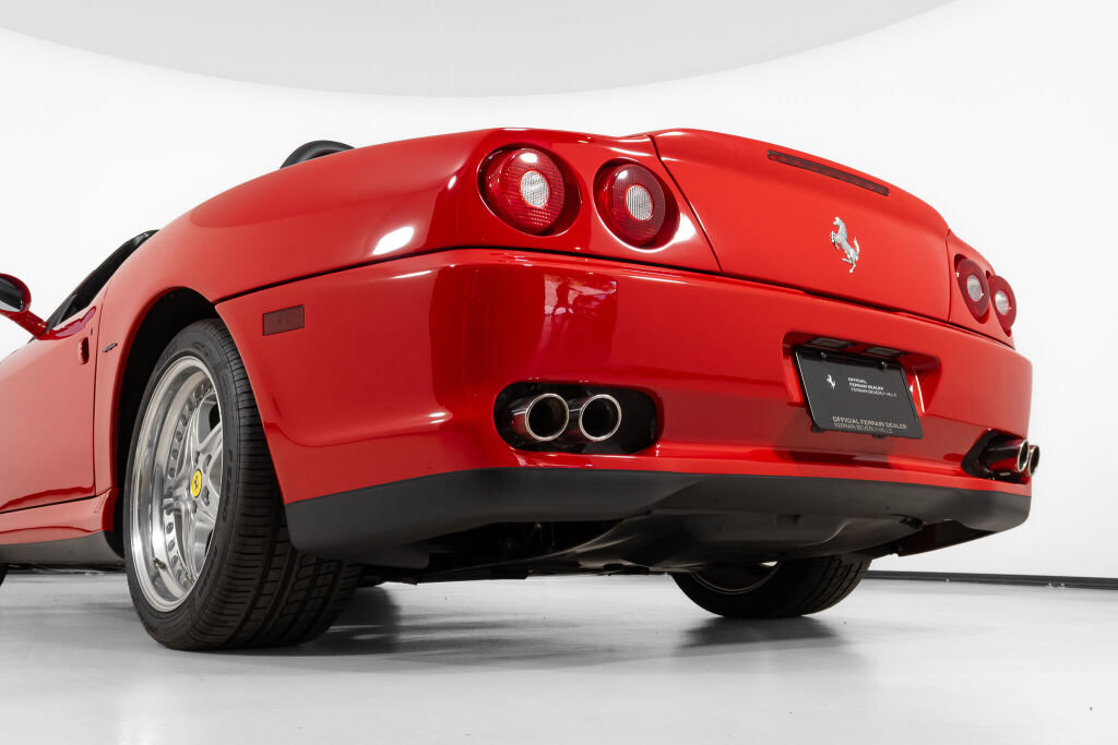 Used 2001 Ferrari 550 Maranello Barchetta RWD image 18