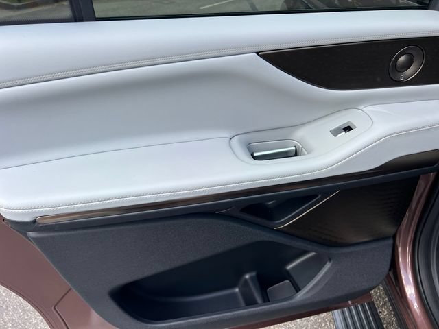 New 2027 Lincoln Navigator L Black Label w/ Black Label Special Edition AWD/4WD image 15