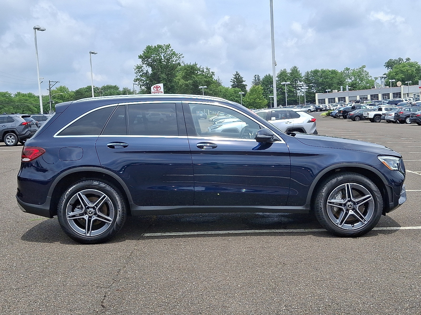 Used 2022 Mercedes-Benz GLC 300 GLC 300 image 7