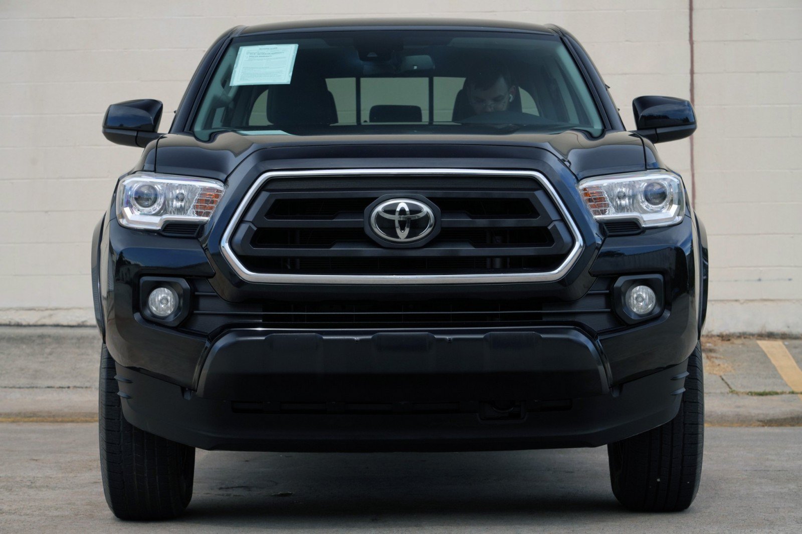 Used 2022 Toyota Tacoma SR5 RWD image 6