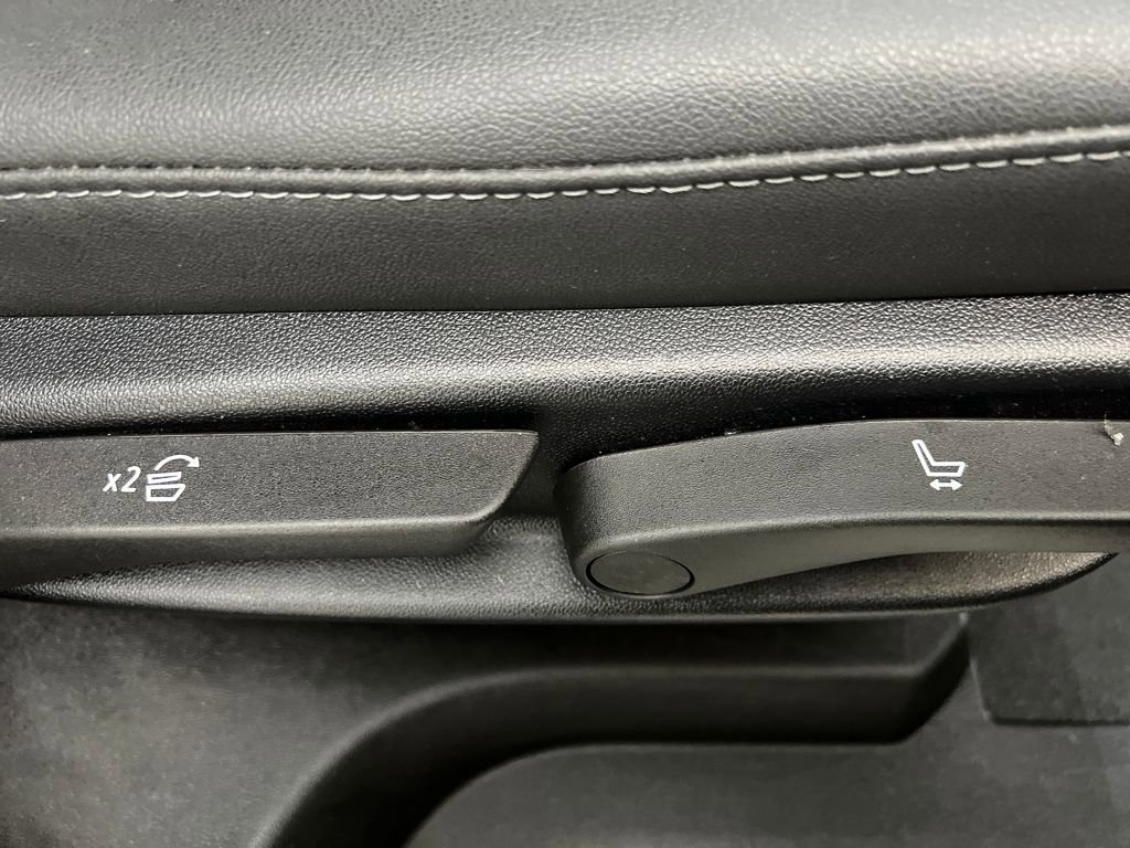 Used 2025 Chevrolet Tahoe LT image 18