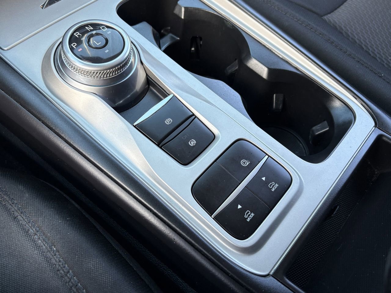 Used 2022 Ford Explorer XLT image 19