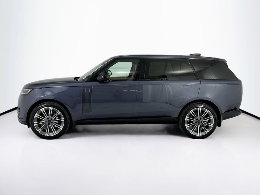 New 2026 Land Rover Range Rover Long Wheelbase SE AWD/4WD image 8