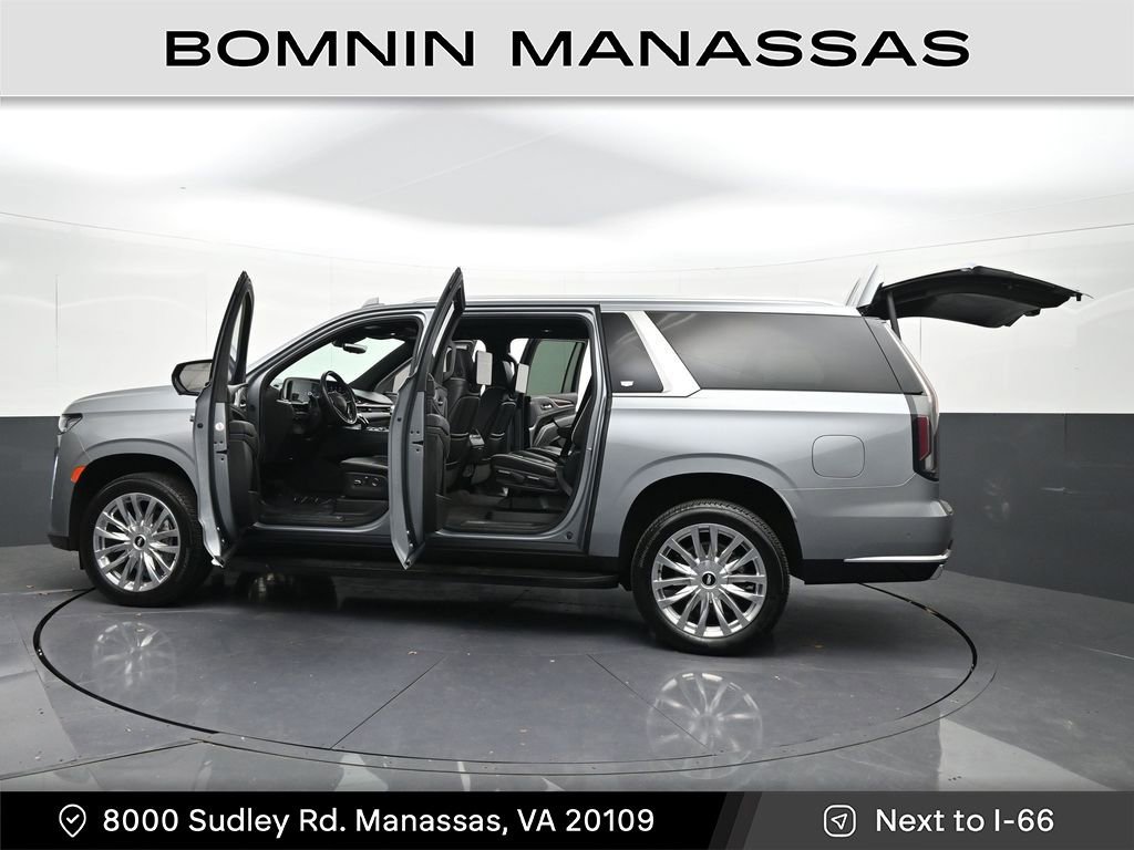 Used 2024 Cadillac Escalade ESV Premium Luxury AWD/4WD image 46