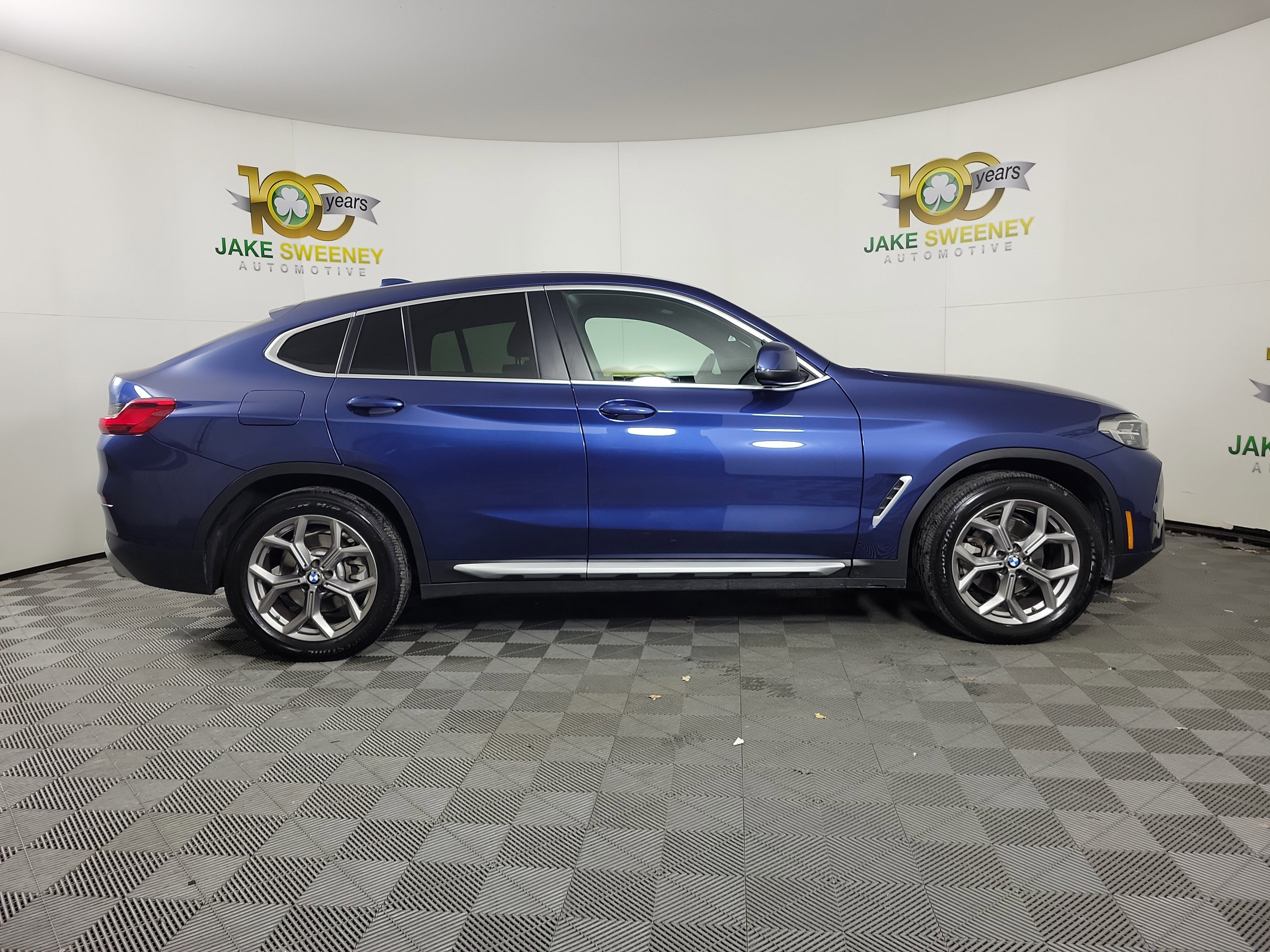 Certified 2023 BMW X4 xDrive30i w/ Premium Package image 8