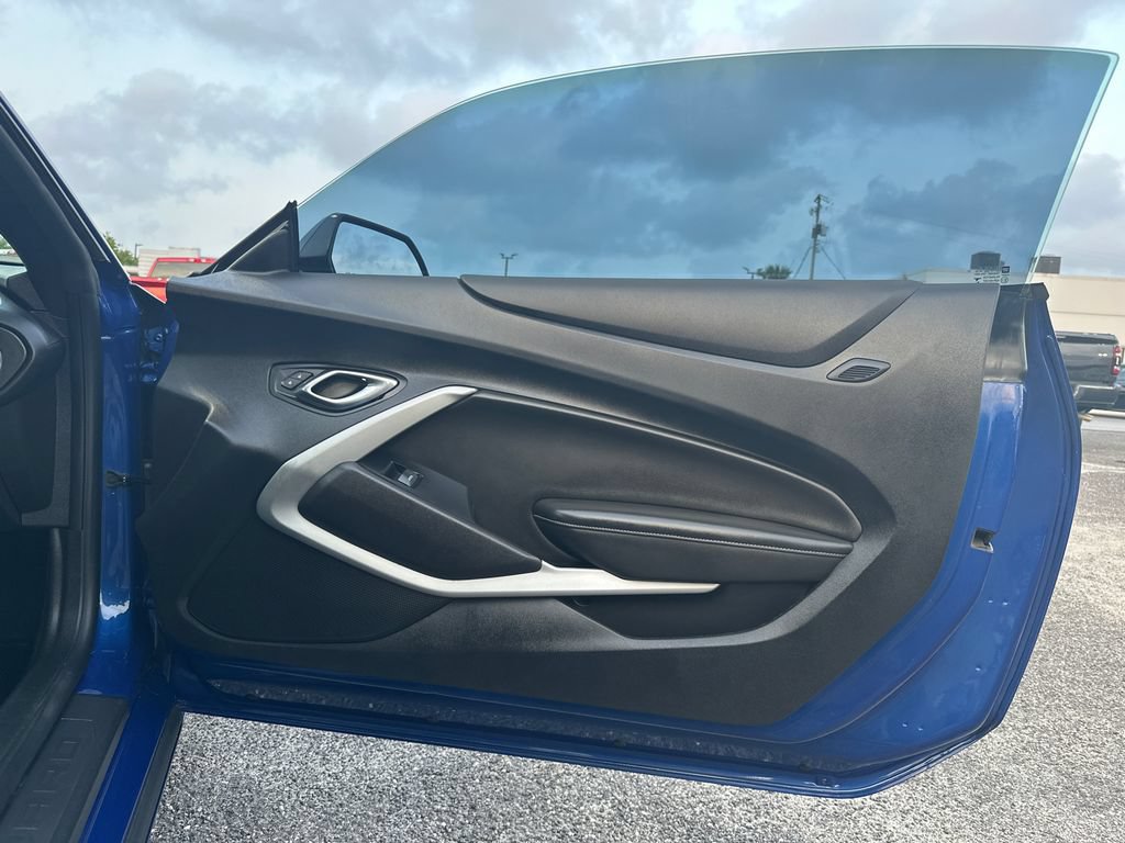 Used 2021 Chevrolet Camaro LT RWD image 14