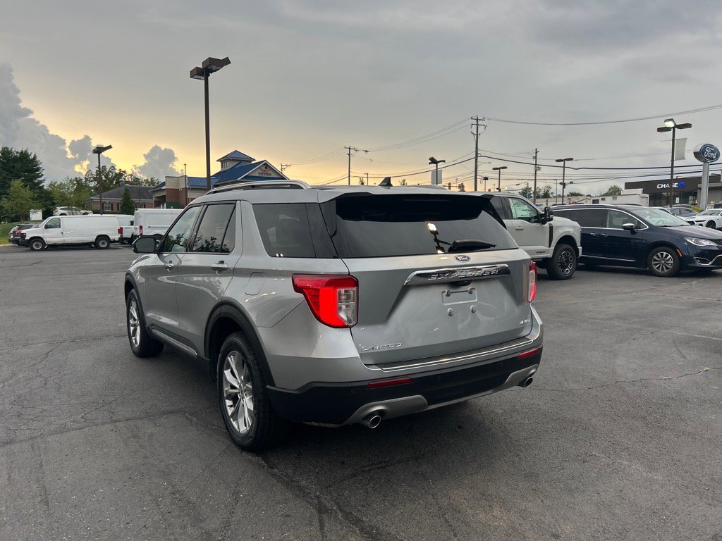 Used 2022 Ford Explorer Limited w/ Equipment Group 301A image 12