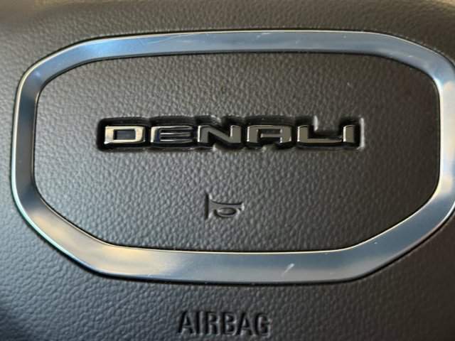 Used 2024 GMC Yukon Denali RWD image 5