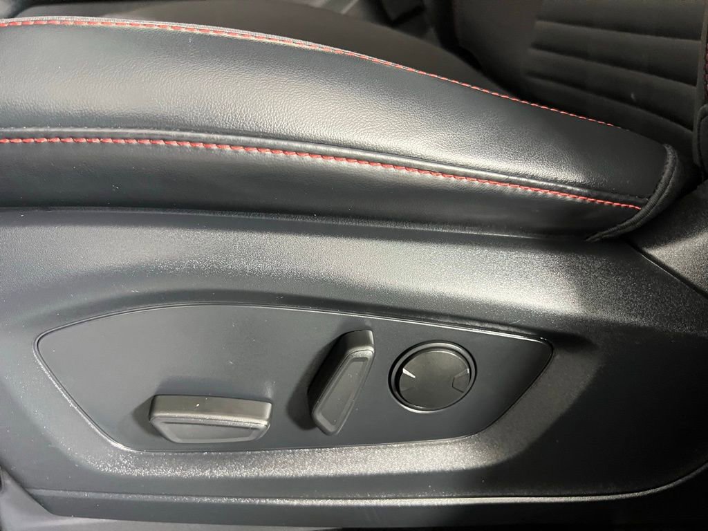 Used 2025 Ford Explorer ST-Line w/ ST-Line Street Pack image 23