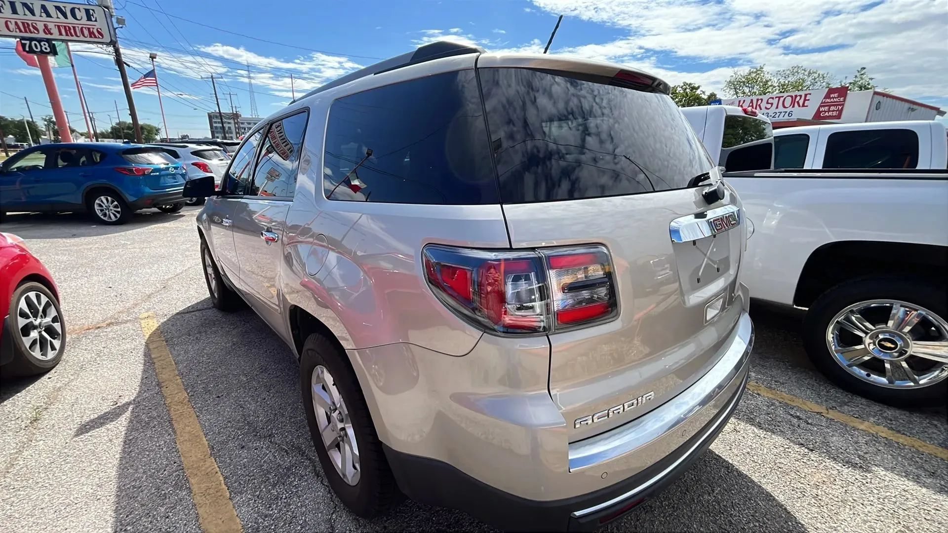 Used 2014 GMC Acadia SLE FWD image 6