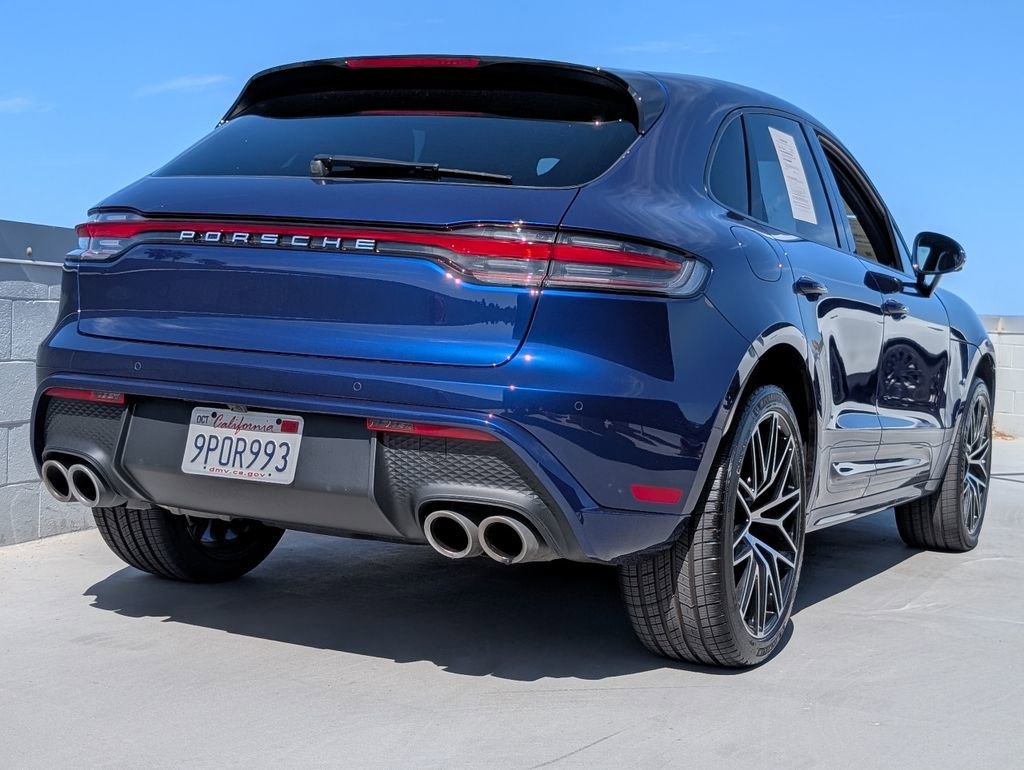 Certified 2024 Porsche Macan AWD/4WD image 23