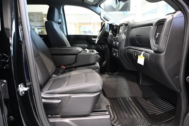 New 2026 Chevrolet Silverado 2500 Custom w/ Custom Value Package AWD/4WD image 11
