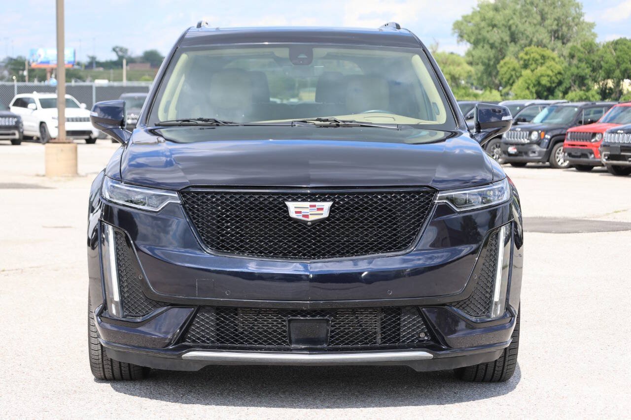 Used 2021 Cadillac XT6 Sport w/ Platinum Package AWD/4WD image 2