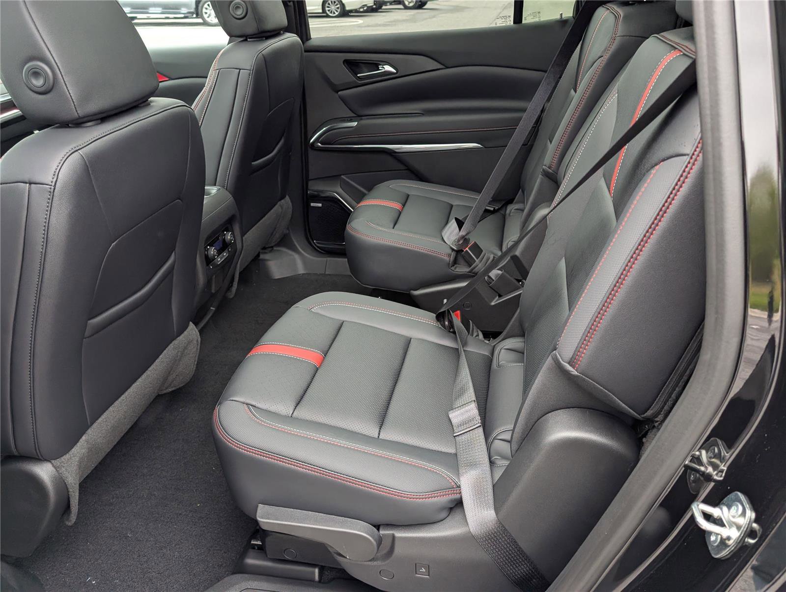 New 2026 Chevrolet Traverse RS AWD/4WD image 13