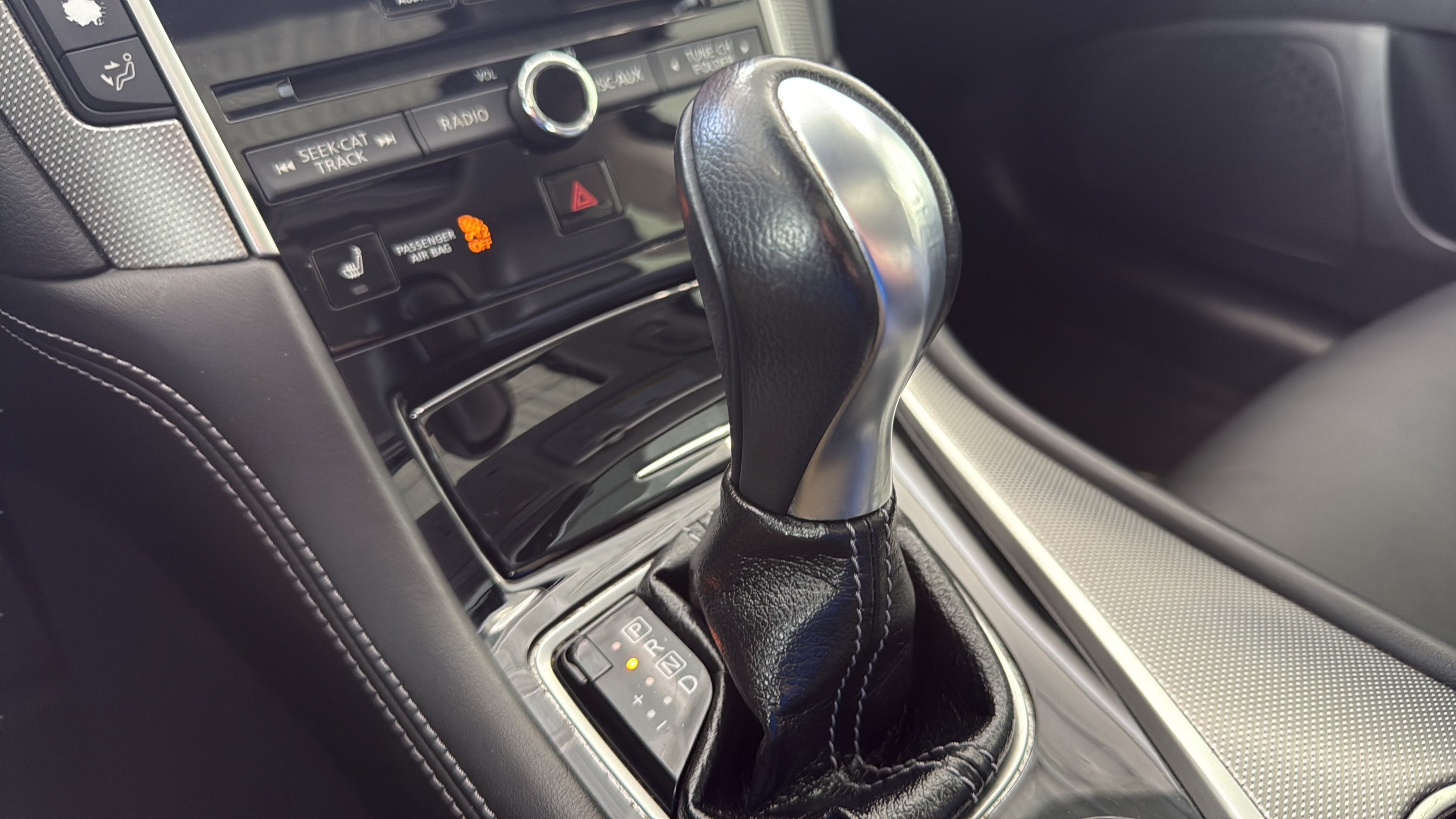 Used 2015 INFINITI Q50 Premium w/ Navigation Package RWD image 36