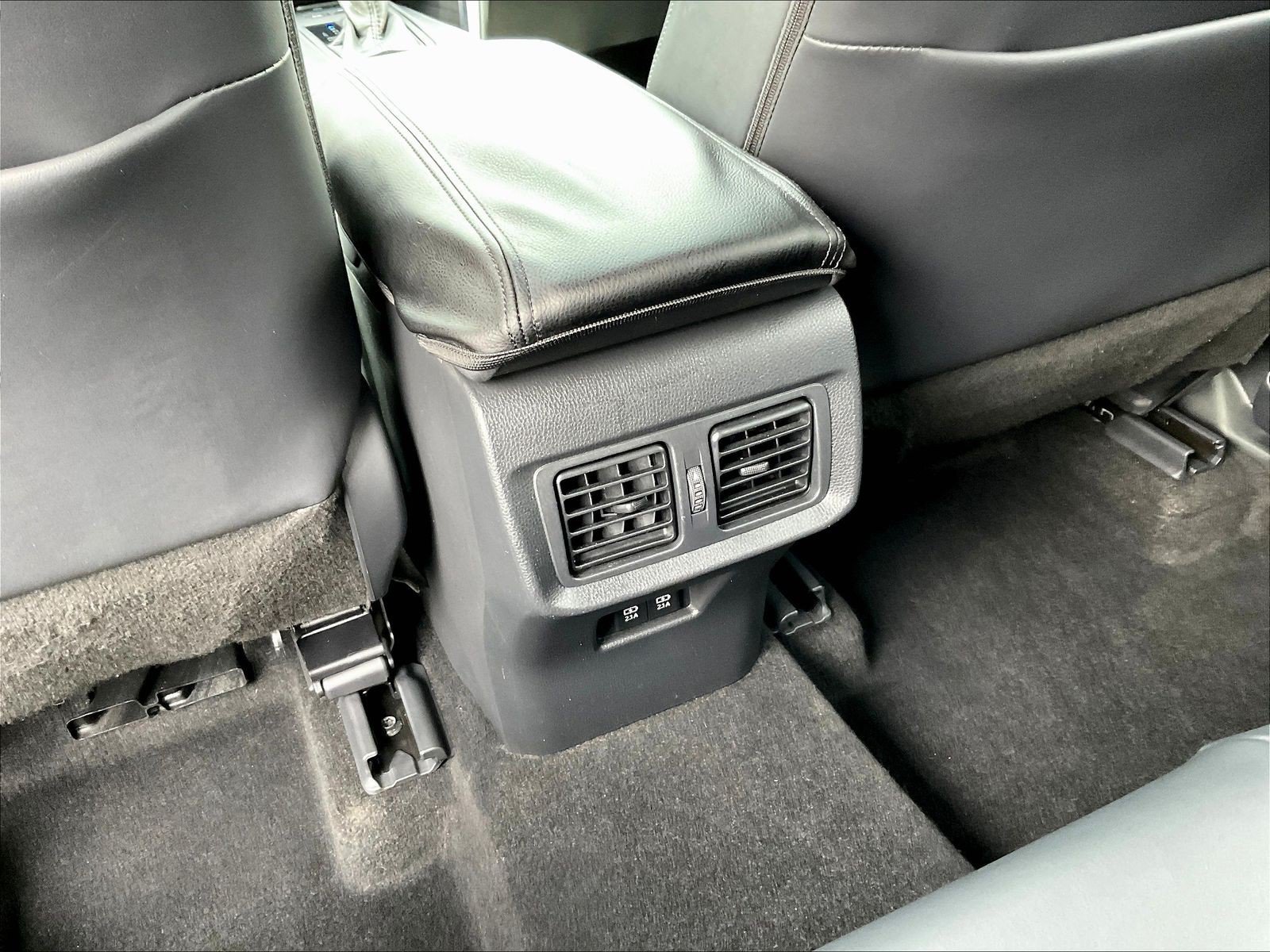 Used 2021 Toyota Venza Limited w/ Advanced Technology Package AWD/4WD image 10