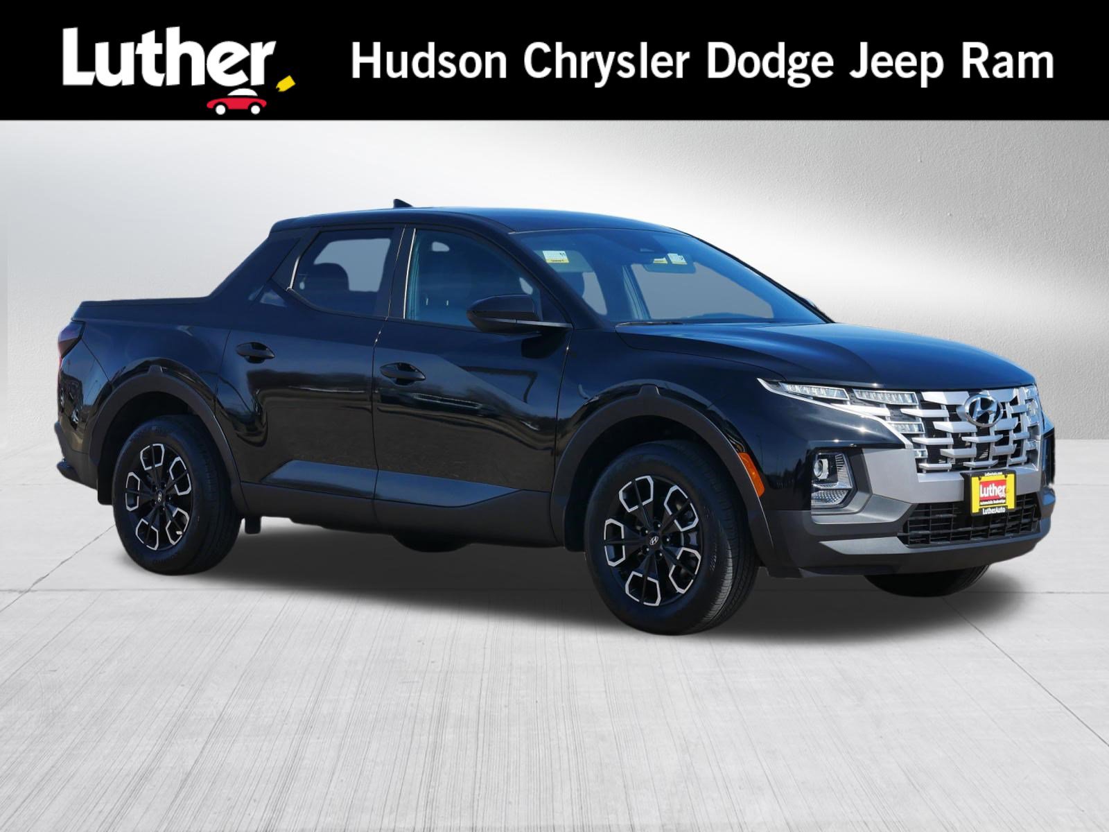 Used 2023 Hyundai Santa Cruz SE AWD/4WD image 1