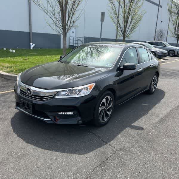 Used 2017 Honda Accord EX image 1