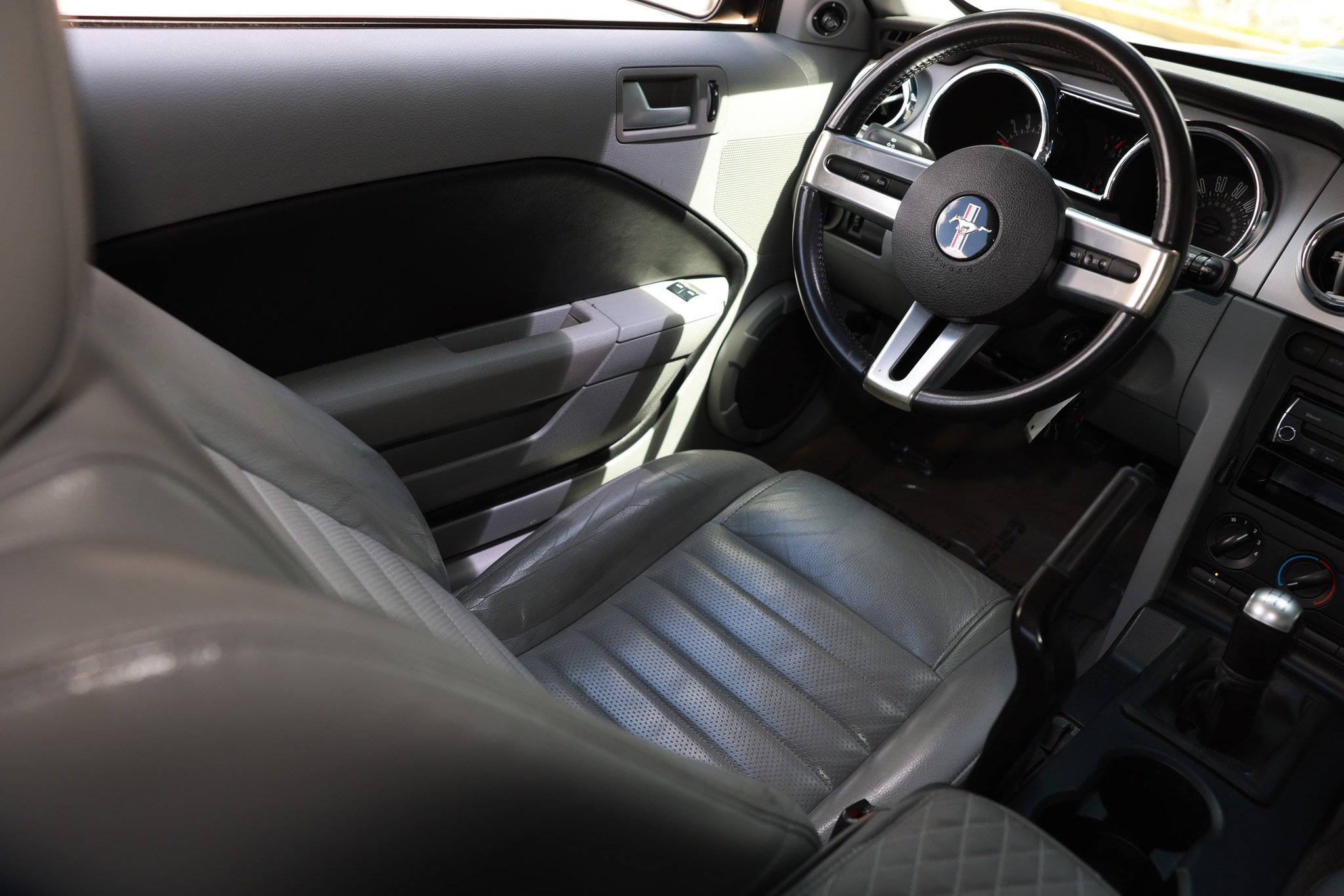 Used 2006 Ford Mustang GT Premium RWD image 23