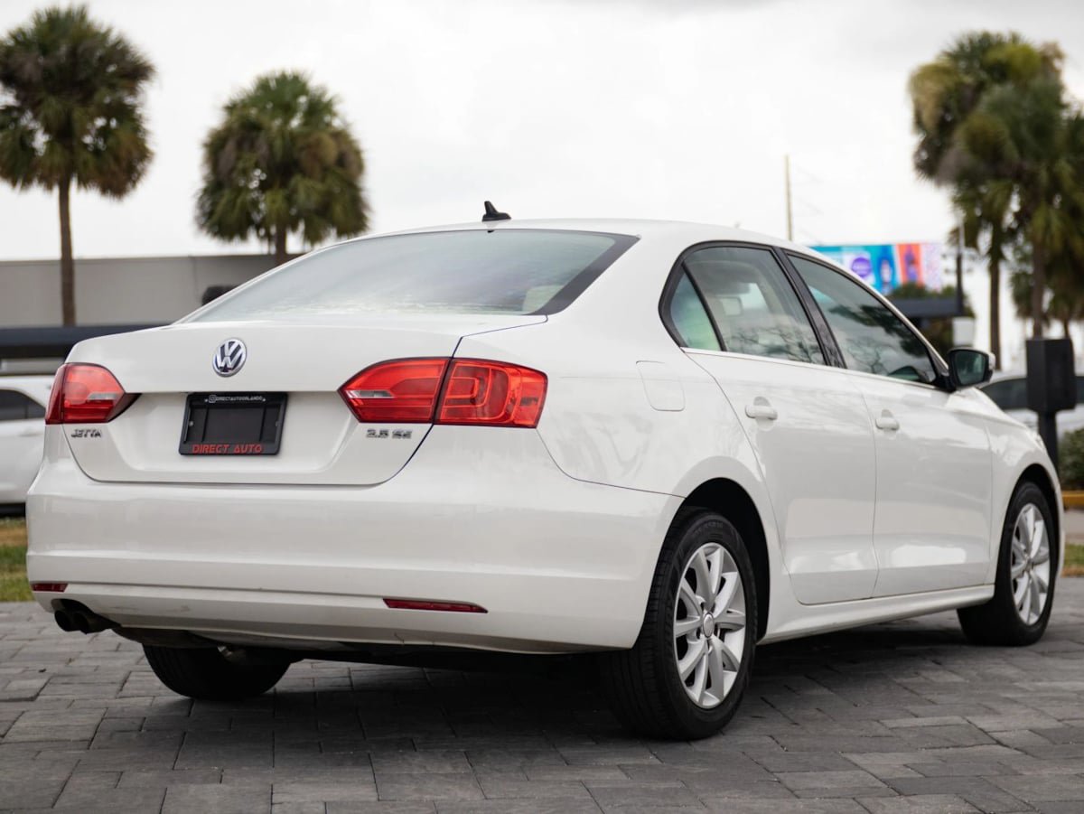 Used 2013 Volkswagen Jetta SE FWD image 11