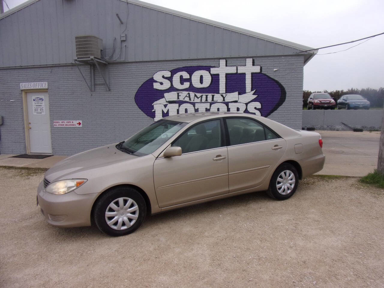 Used 2006 Toyota Camry LE FWD image 1